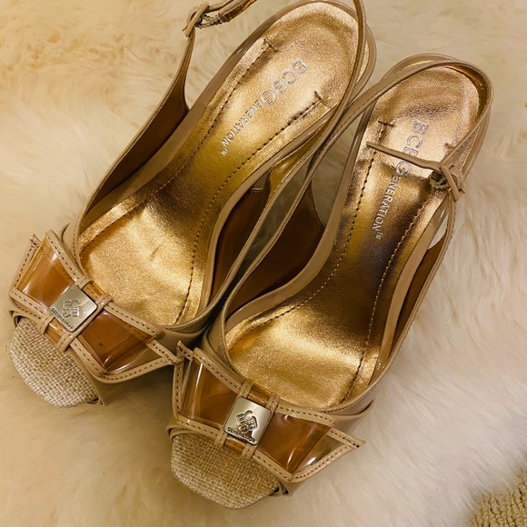 BCBG beige/gold open toe sandal for sale - Picture 3 of 6